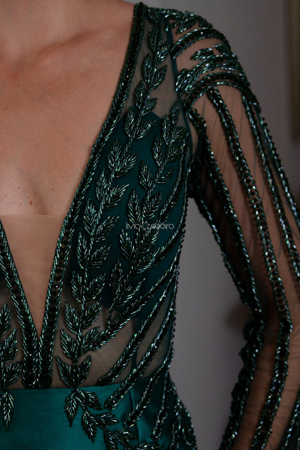 Vestido sereia com manga longa justa bordada