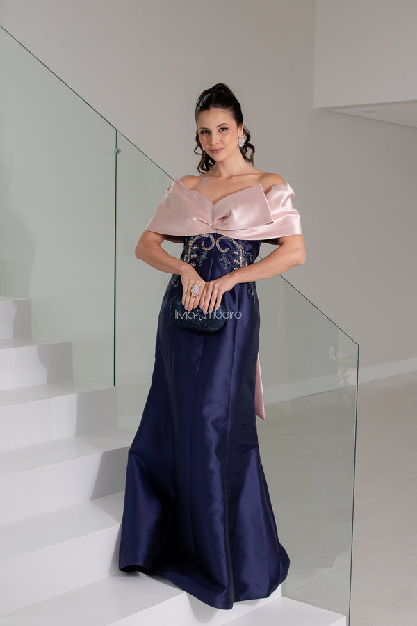 Vestido bicolor sereia decote ombro a ombro