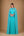 Vestido azul Tiffany longo em zibeline com capa e saia bordada – vista frontal