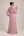 Vestido Longo Rosé com Mangas Longas e Bordado na Cintura