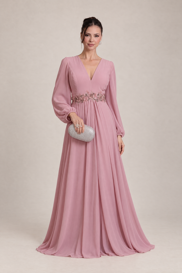 Vestido Longo Rosé com Mangas Longas e Bordado na Cintura